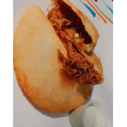 Empanada de Carne Desmechada