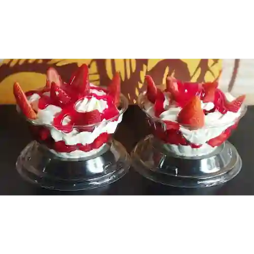 Fresas con Crema Estuche de 12oz