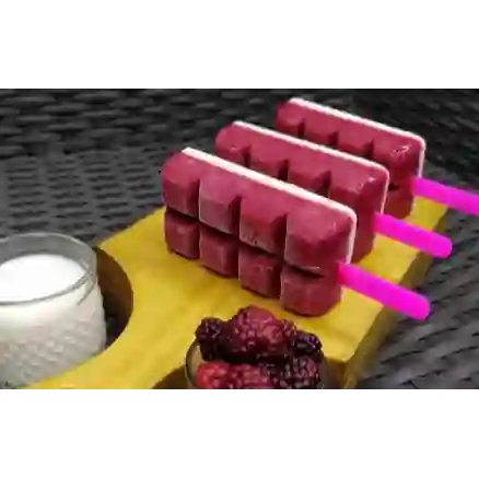 Paleta de Mora Leche