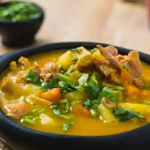 Medio Mondongo con Aguacate