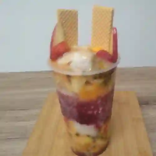 Cholado con Fruta X 22 Onzas
