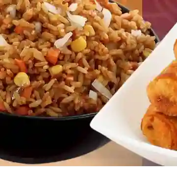 1/-2 Arroz Chino+1/4broaster+2 Rollos
