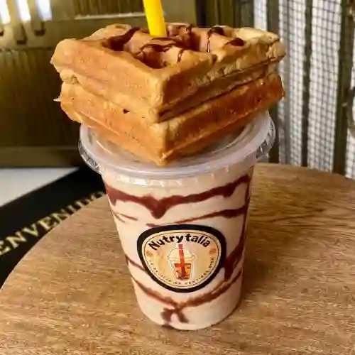 Combo de Malteada Grande y Waffle