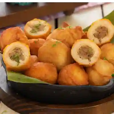 Papa Rellena Pollo Coctel por 20 Unid.