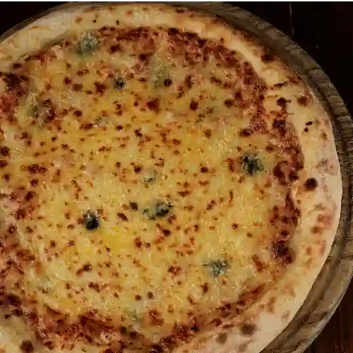 Pizza 4 Quesos Mediana