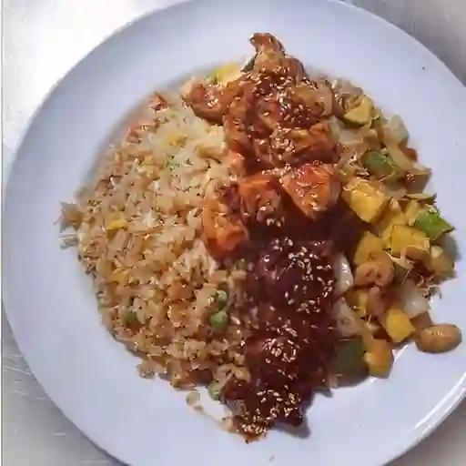 Arroz Yakimeshi Especial