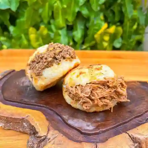 Arepa vallenata rellena molida