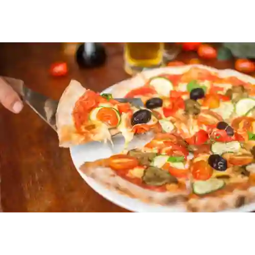 Pizza Familiar Vegetari – 16 Porciones