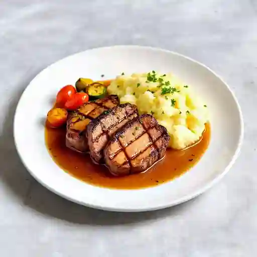 Lomo De Res Con Salsa De Mezcla De Pimientas 250 Gr