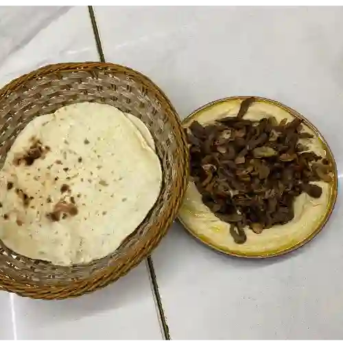 Hummus con Carne - Beef Hummus