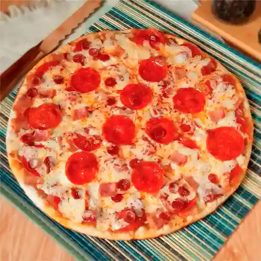 Pizza de Carnes Mediana