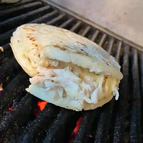 Arepa Pollo Champiñón