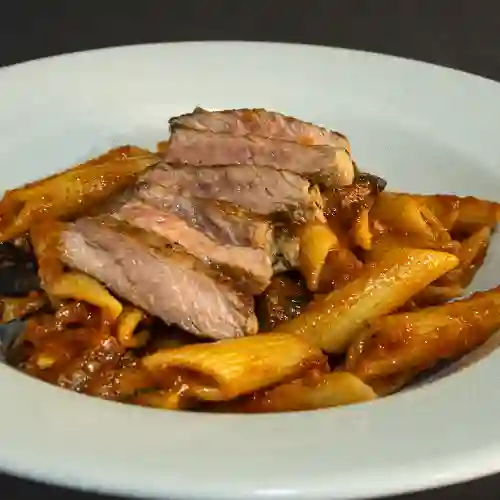 Pasta Siciliana y Bebida
