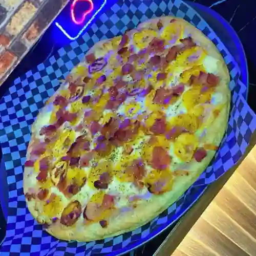 Pizza Mediana Maduritos y Tocineta