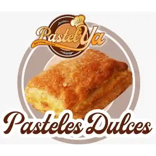 Pastel de Arequipe y Queso
