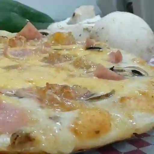 Pizza Celestina Mediana