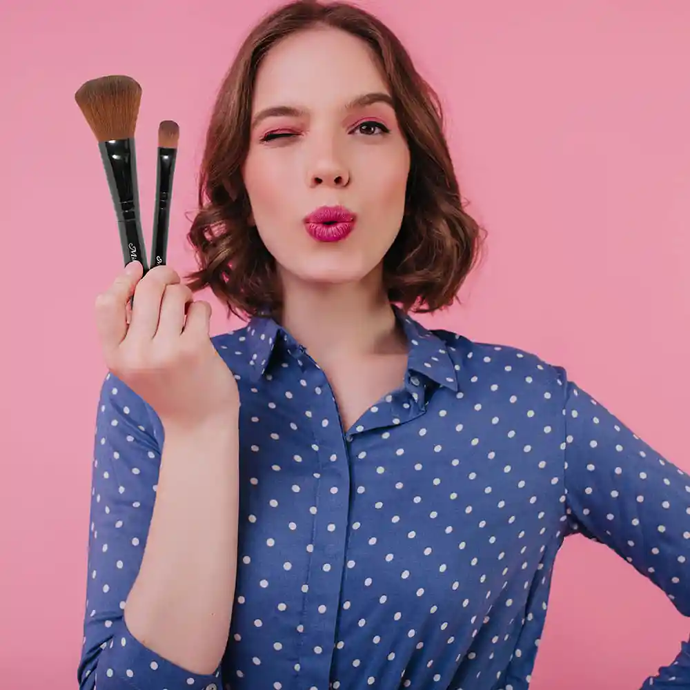 Brocha de Maquillaje Con Puntas Negro Miniso