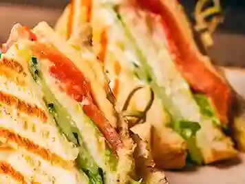 Sándwich Pollo Champiñon