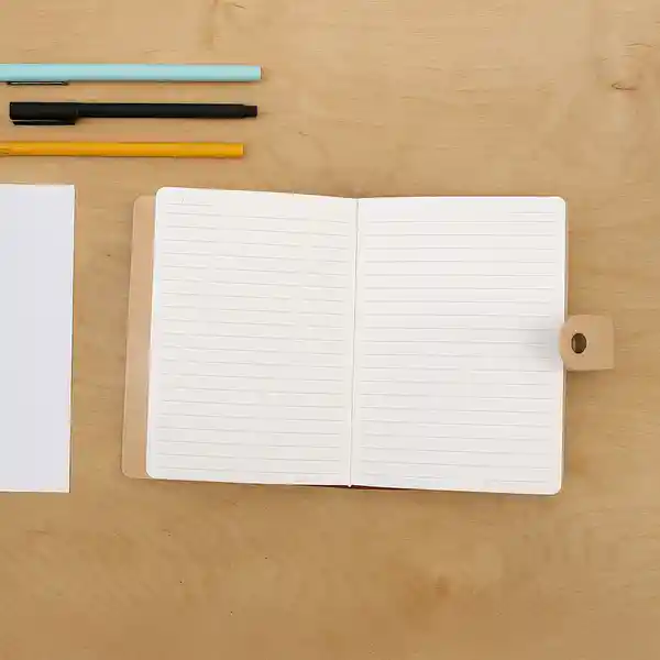 Libro de Tapa Dura Con Imitación de Piel 96 Hojas Khaki Miniso