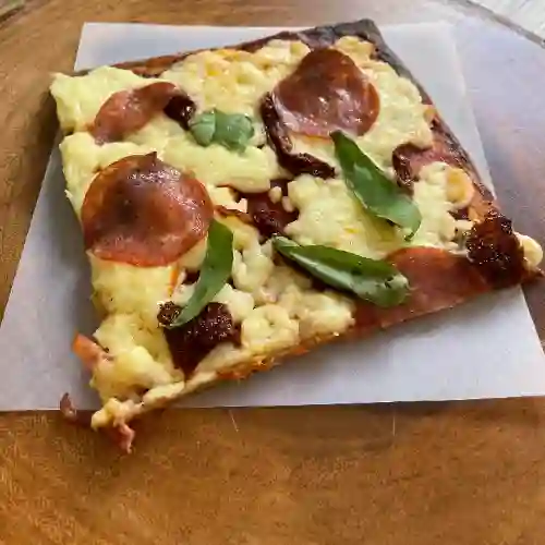 Pizza Keto Salami