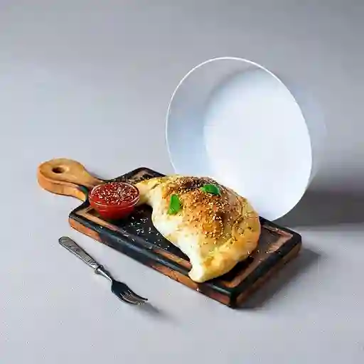 Calzone Pepperoni Tres Quesos