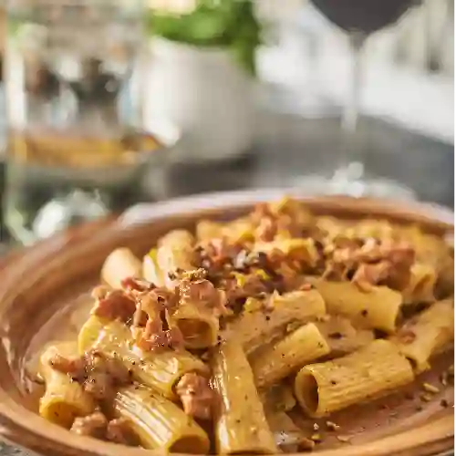 Salsiccia E Pistaccio