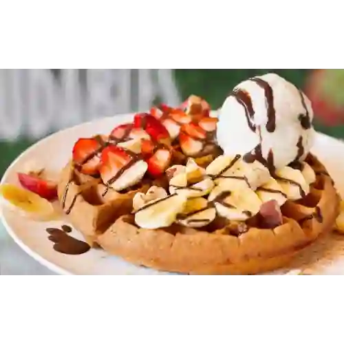 Waffle con Fruta y Helado