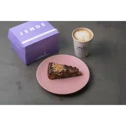 Combo Torta Vegana + Capuccino
