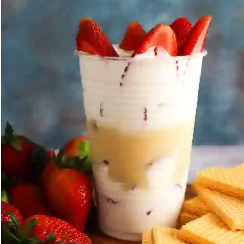 Fresas con Crema + Galleta Wafer