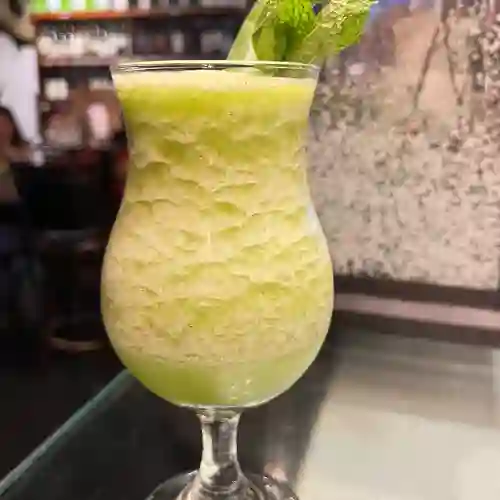 Limonada de Piña y Yerbabuena