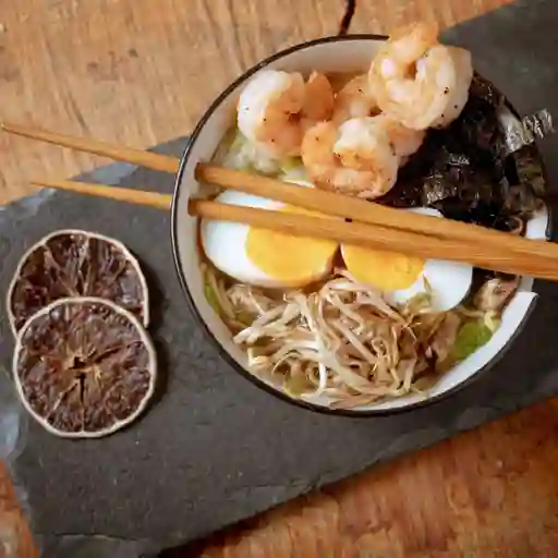 Ramen de Camarones + Bebida