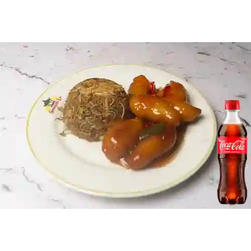 Combo Arroz c/ Agridulce de Pollo +Cocacola Orig 400ml
