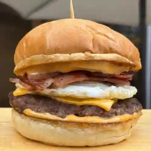 Hamburguesa Manos Bacon And Egg