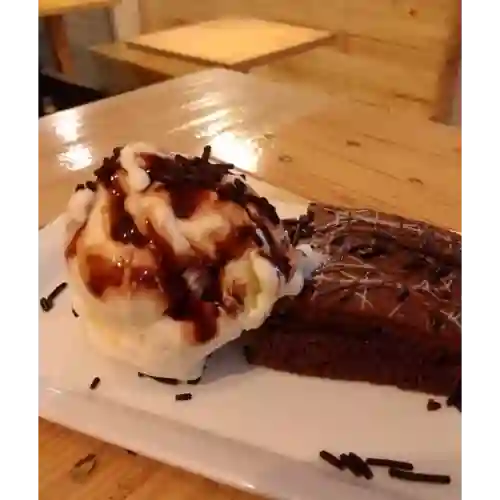 Brownie con Helado