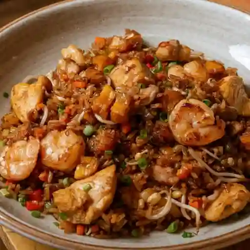 Arroz especial al wok + coca cola 250 ml