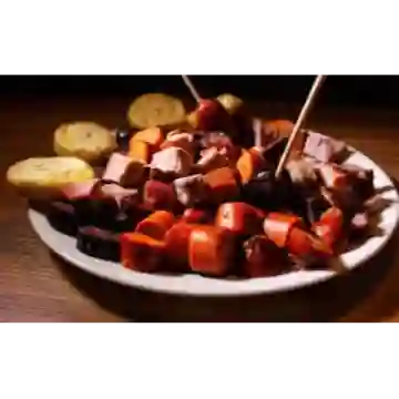 Chicharron con Chorizo