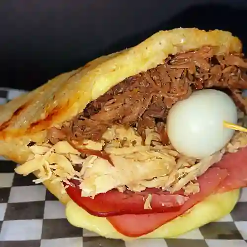 Arepa Mixta Sencilla