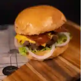 Combo Burger Queso y Tocineta