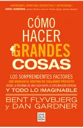 Los secretos para planificar y llevar a cabo con éxito proyectos de cualquier envergadura, por el mayor experto munidal en megaproyectos.Nada es más inspirador que una ambiciosa visión que se convierte en una realidad triunfante: el Empire State Building pasó de ser un boceto a cambiar el skyline de Nueva York en tan solo veintiún meses. Sin embargo, la mayoría de las veces las grandes visiones se convierten en auténticas pesadillas: según las estadísticas, un asombroso 92 por ciento de los megaproyectos superan el presupuesto o el cronograma, o ambas cosas. Incluso los esfuerzos más modestos, como emprender un pequeño negocio, suelen fracasar. ¿Por qué? El profesor de la Universidad de Oxford Bent Flyvbjerg ha dedicado su vida a comprender qué distingue a esos pocos triunfos entre tantos fracasos. En Cómo hacer grandes cosas identifica los errores de juicio y la toma de decisiones equivocadas que llevan al naufragio de los proyectos, ya sean grandes o pequeños. Y muestra cómo tus propios proyectos tienen más posibilidades de éxito si aplicas los principios que él mismo ha investigado durante décadas.Repleto de inolvidables ejemplos que van desde la construcción de la Ópera de Sídney y la creación de los últimos éxitos de taquilla de Pixar, hasta la desastrosa reforma de una casa en Brooklyn, este libro es una guía indispensable para cualquier persona que planee un proyecto ambicioso.