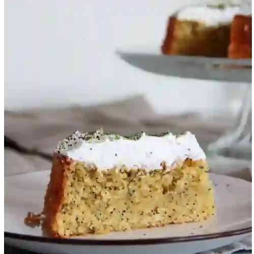 Porción Torta de Naranja con Amapola