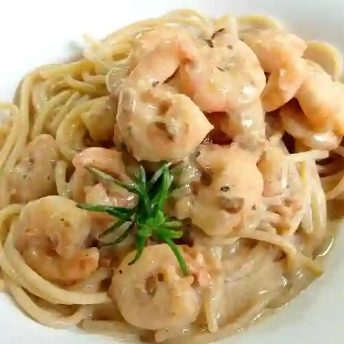Pasta a la Mar con Camarones