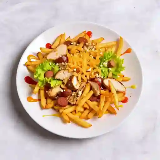 Salchipapa Suiza Pollo