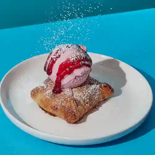 Pie de Frutos Rojos con Helado