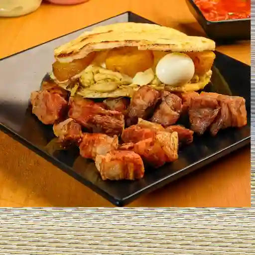 Chicharrona más gaseosa 250