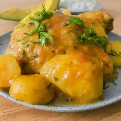 Sopa+pollo a la Criolla+principio+ensala
