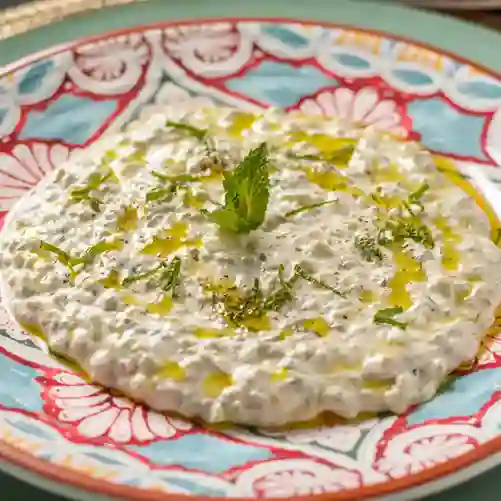 Labneh con pepino