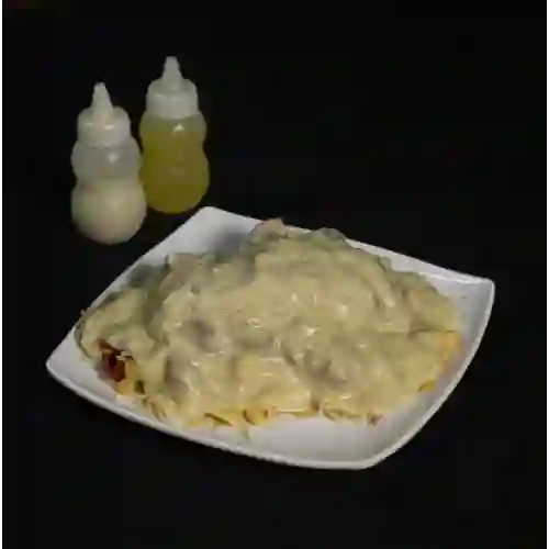 Salchipapa con Gratin
