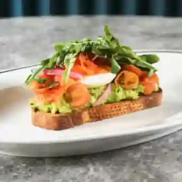 Tostada Cremosa de Aguacate