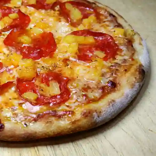 Pizza Piña & Pepperoni