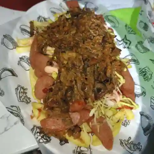 Combo Salchipapa Caleña + Coca Cola